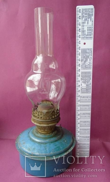 Керосиновая лампа с колбой