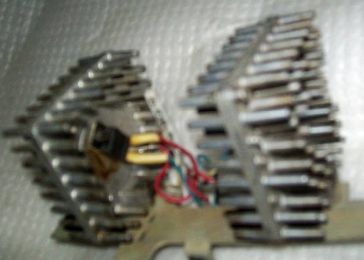 Два игольчатых радиатора с транзисторами., фото №2
