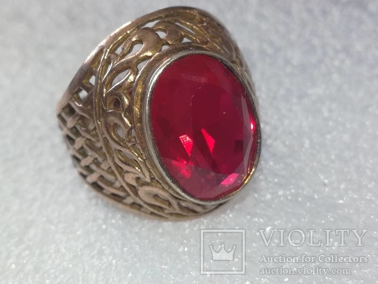 Серебряное кольцо с красным камнем в позолоте из глубокого СССР, фото №2