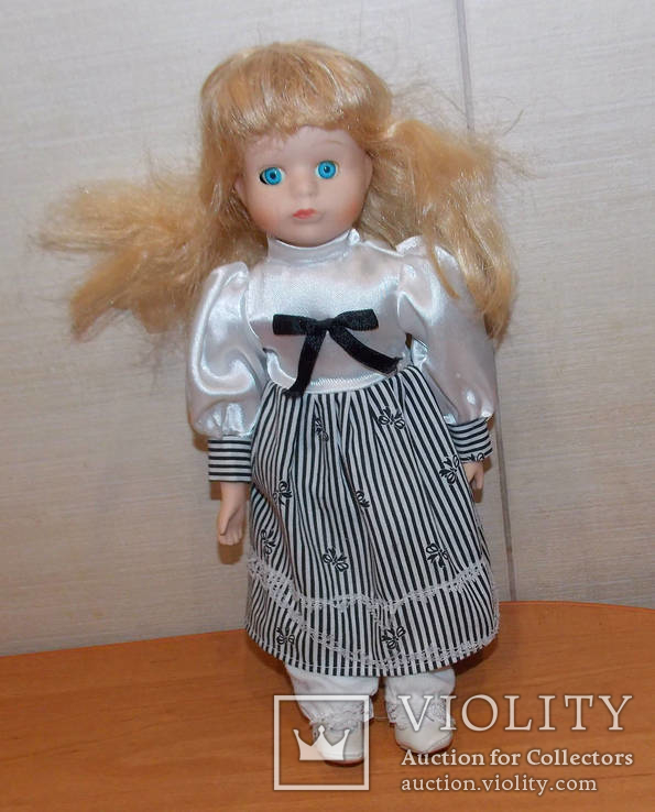 Фирменная фарфоровая кукла, фото №2