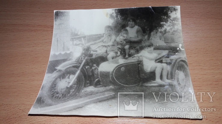 Фото дети на мотоцикле с каляской МТ-10 Днепр