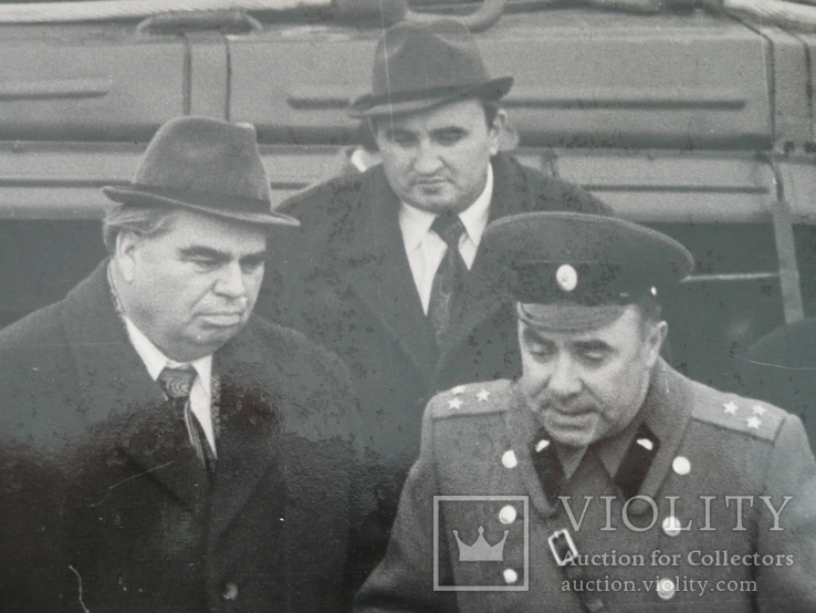 Вадченко и компания возле танка принимают Вооружение СССР, фото №6