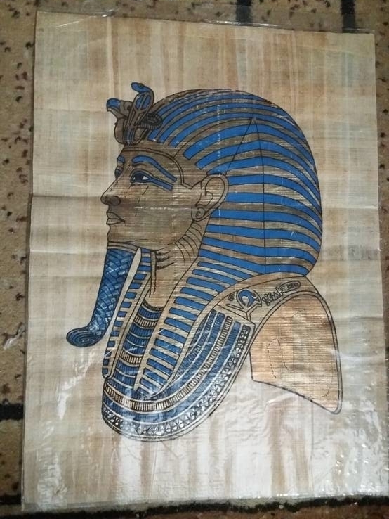Папирус с картиной "Золотая маска Тутанхамона".