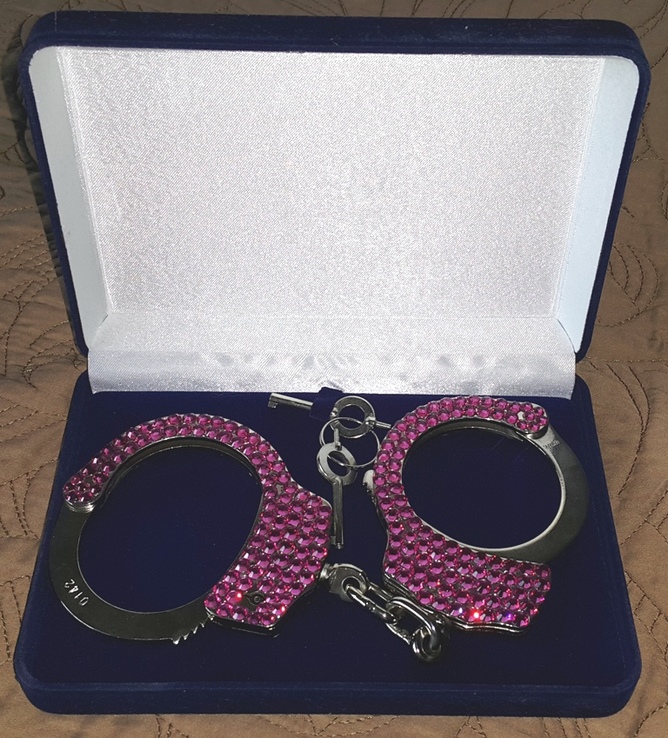 Эксклюзивный аксессуар наручники Luxury, фото №2