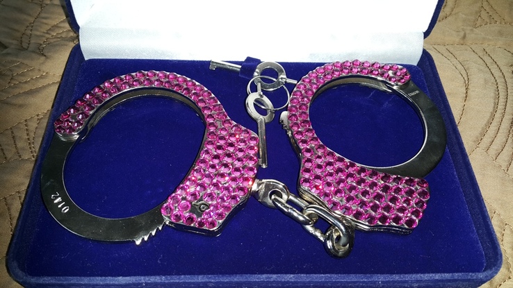 Эксклюзивный аксессуар наручники Luxury, фото №3
