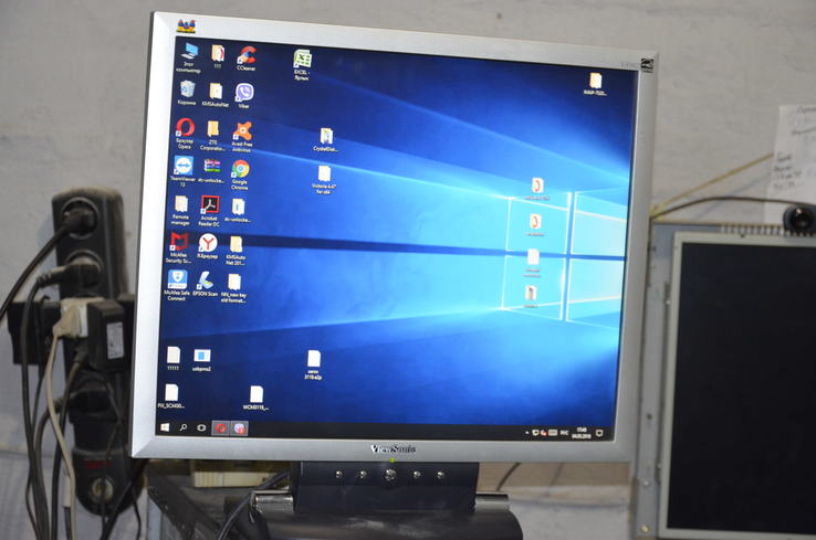 Монитор LCD 19" Viewsonic VA902, фото №2