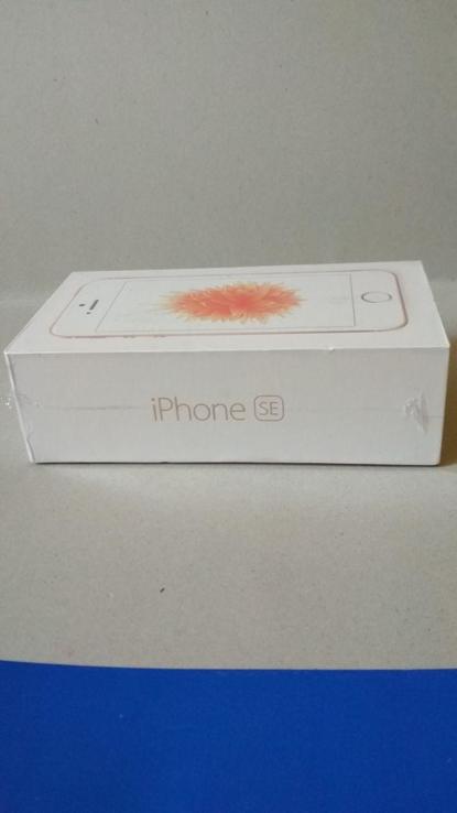 Apple iPhone SE 16Gb Rose Gold, фото №4