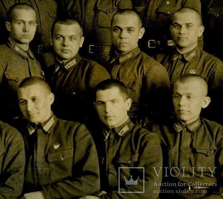 Молодые летчики с командиром отделения. Знаки., фото №3