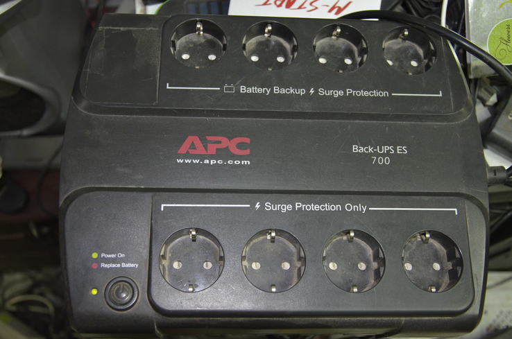 APC Back-UPS ES 700VA + батарея . блок бесперебойного питания, фото №3
