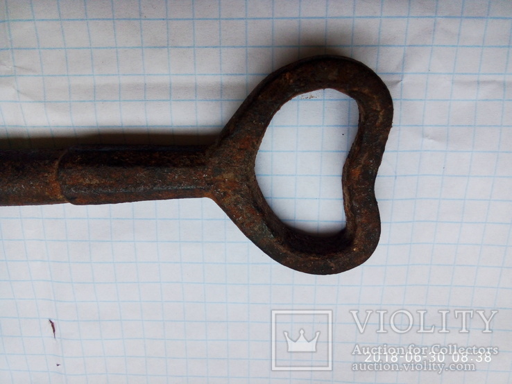 Большой старинный ключ, фото №5