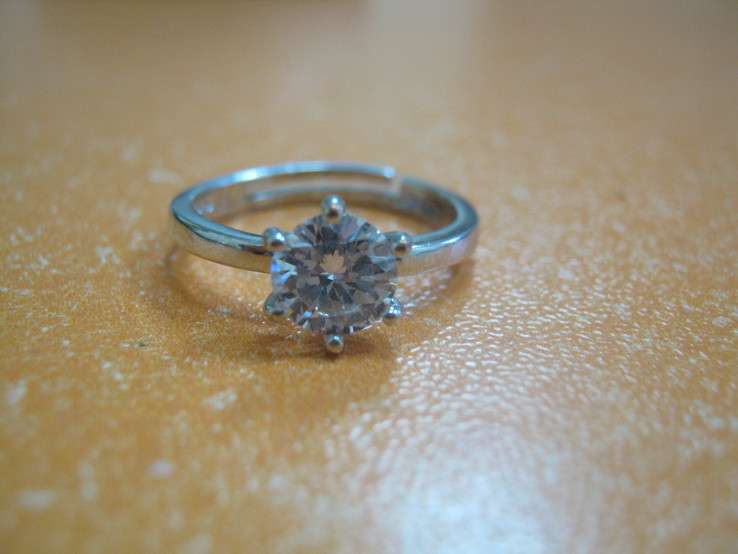 Ювелірне романтичне кольцо з церконом, фото №2