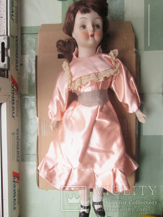 Кукла фарфоровая 50 см