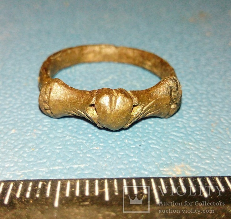 Кольцо свадебное 17-18 век -сердце в руках, фото №2