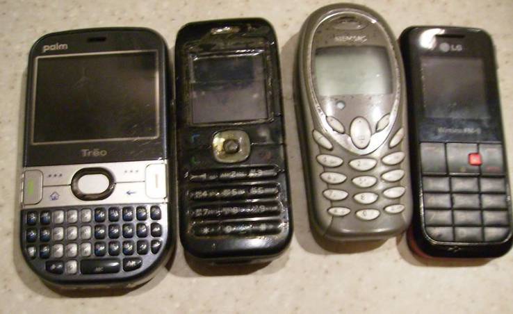 Мобильные телефоны, фото №3