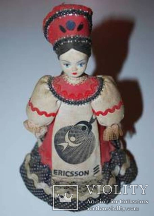 Сувенирная кукла русский народный промысел, с логотипом Ericsson.