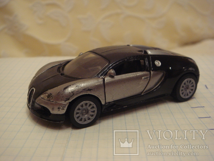 Bugatti Veyron машинка, фото №2