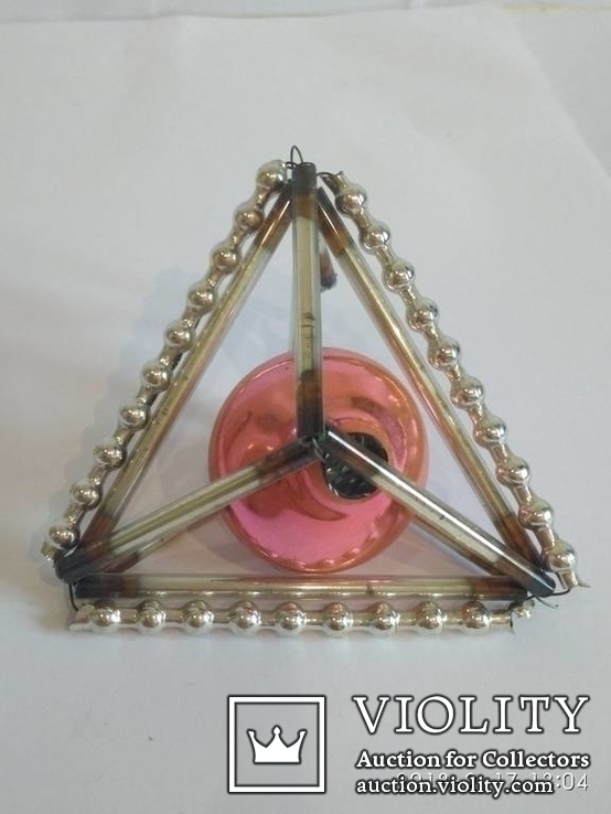 Игрушка треугольная из бус, фото №2