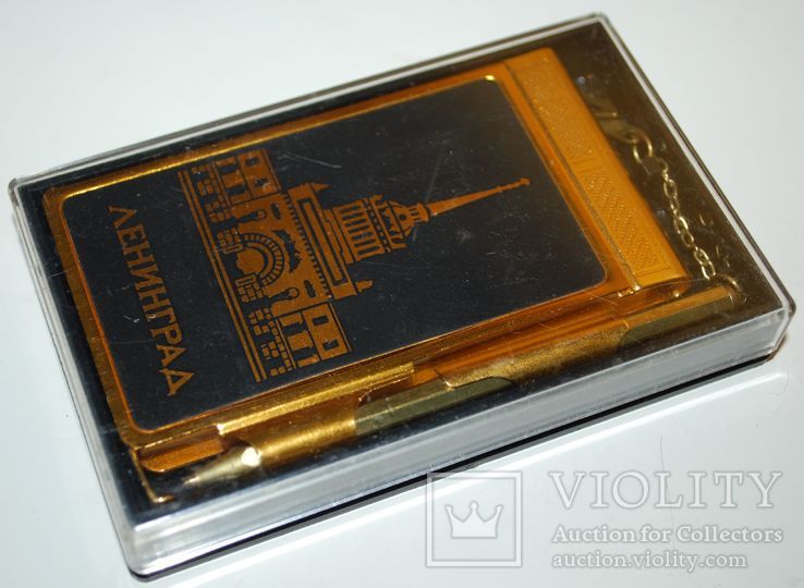 Сувенир "Ленинград", миниатюра - блокнот, ручка, в упаковочном футляре, новый.