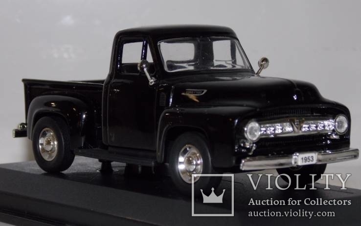 1:43 Ford F-100 Pick Up1953 г
