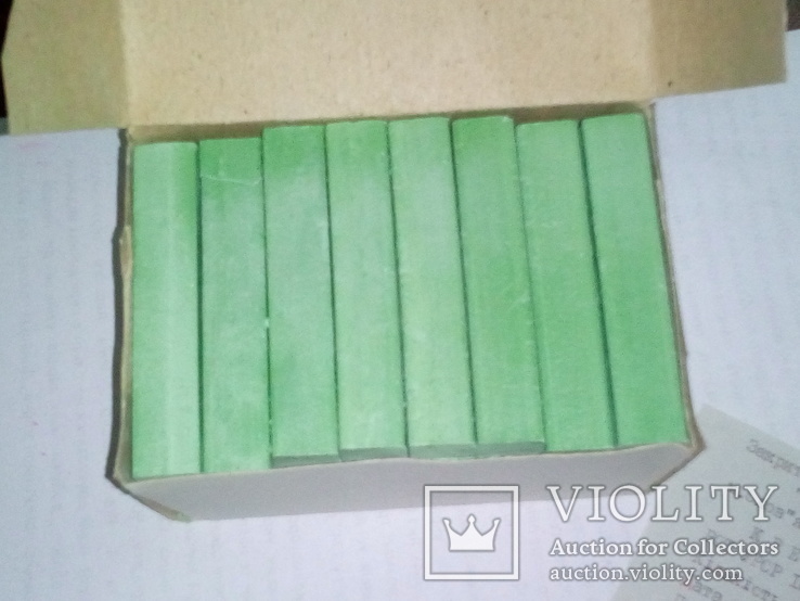 Цветные мелки зеленые 1 упаковка 32 штуки СССР.1988 год