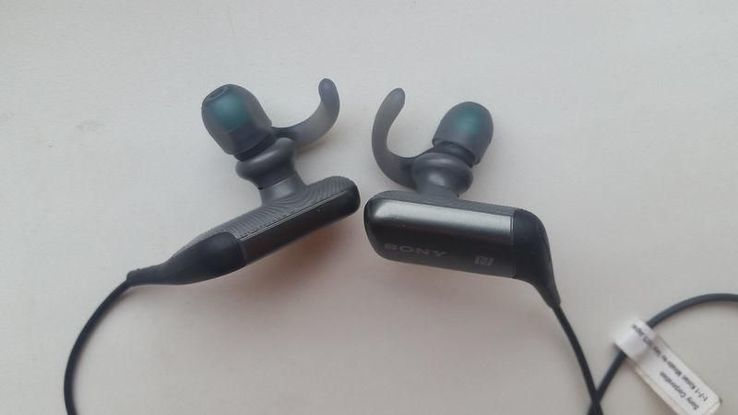 Bluetooth наушники Sony MDR-AS600BT black Оригинал (код 142), фото №5