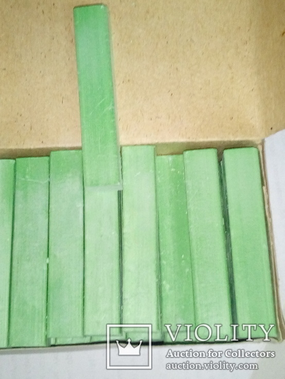 Цветные мелки зеленые 1 упаковка 32 штуки СССР.1988 год, фото №3