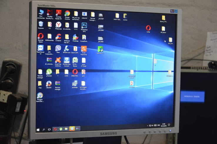 Монитор 19" Samsung 940N, photo number 3