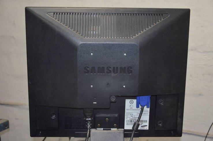 Монитор SyncMaster Samsung 730BF DVI + VGA, фото №5