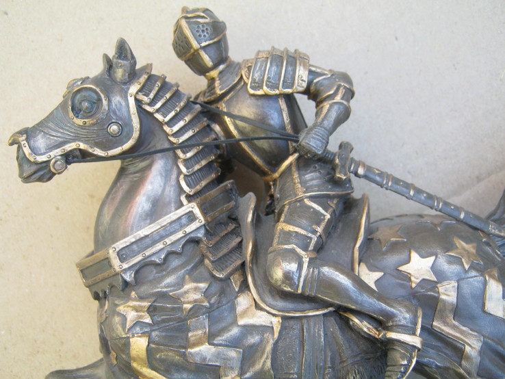 Воин-крестоносец на коне., фото №6