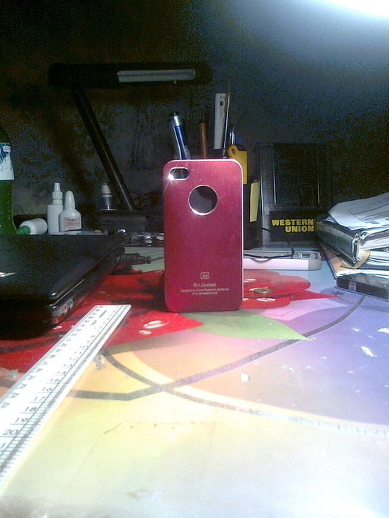 Чехол красный на iPhone 4/4s,твёрдый пластик, приличное состояние, фото №6