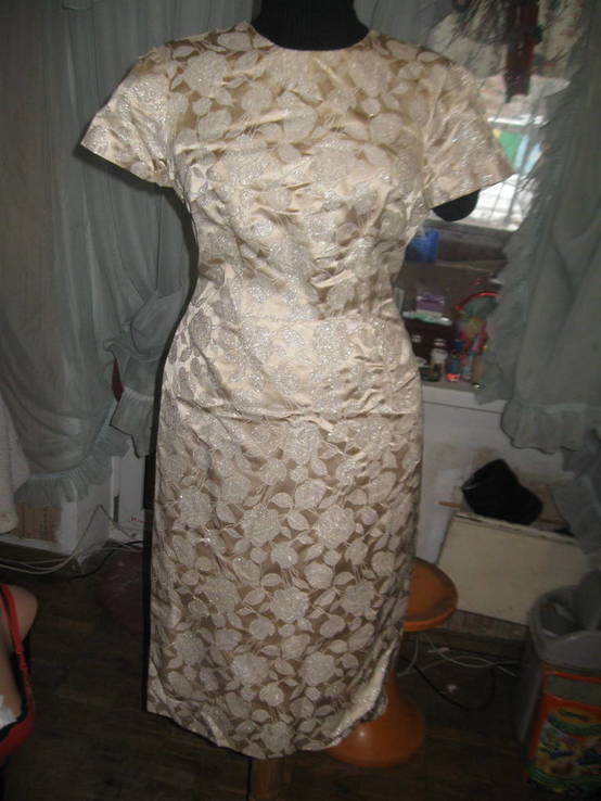 Эксклюзивное парчовое платье от модистки, фото №3