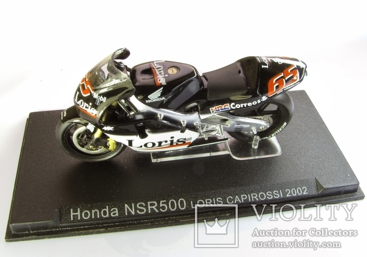 Модель мотоцикла Honda NSR 500 Loris Capirossi 2002, фото №3