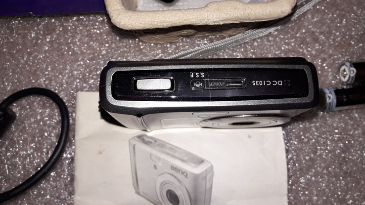 Цыфровой фотоаппарат BENQD C1035 в коробке акамуляторами, фото №6