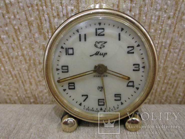 Часы будильник МИР 1957 год идут все работает