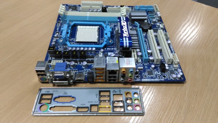 Материнская плата Gigabyte GA-880GM-UD2H (sAM3, AMD 880G, PCI-Ex16), photo number 4