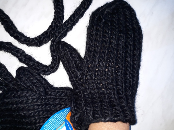 Варежки вязаные рукавички со шнурком черные, фото №2