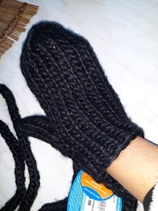 Варежки вязаные рукавички со шнурком черные, фото №3