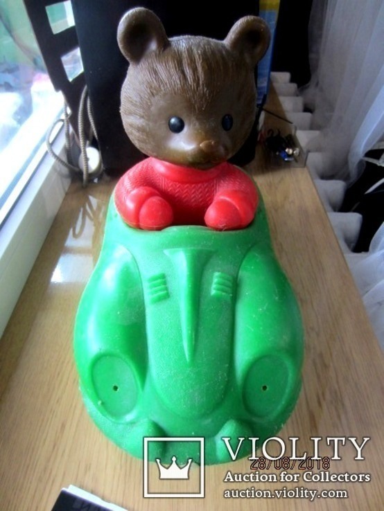 Игрушка каталка ссср мишка на автомобиле,, фото №3