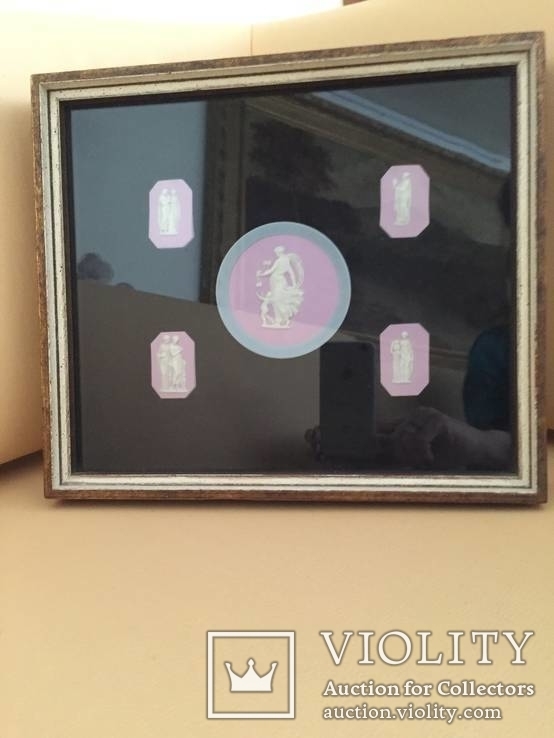 Коллекционный комплект  английского розового фарфора Wedgwood в выставочной коробке., фото №2