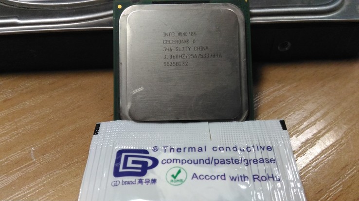 Процессор Intel Celeron D346 /1(1)/ 3.06GHz + термопаста 0,5г, фото №2
