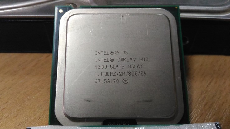 Процессор Intel C2D E4300 /2(2)/ 1.8GHz + термопаста 0,5г, фото №2
