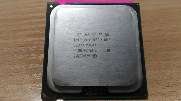 Процессор Intel C2D E8400 /2(2)/ 3.00GHz