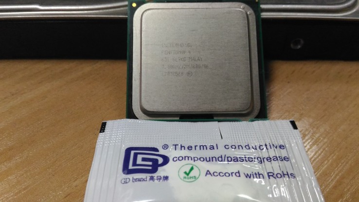 Процессор Intel Pentium 4 631 /1(2)/ 3GHz  + термопаста 0,5г, photo number 3