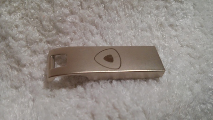 Флешка USB+накопитель TOSHIBA MQ 01ABF050, в наличии 4 штуки-16 Gb, фото №4