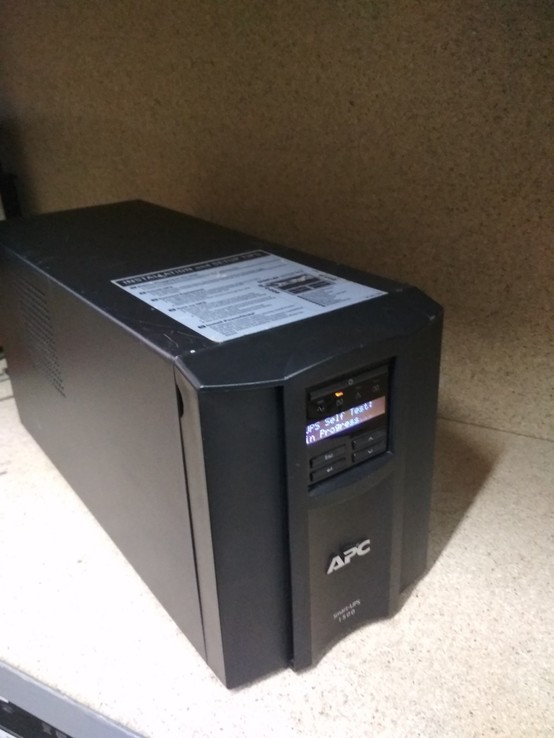 ИБП UPC синусоида 1кВт APC Smart-UPS 1500VA LCD APC Smart-UPS 1500VA LCD (SMT1500I), фото №4