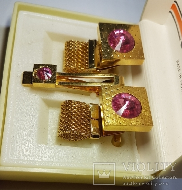 Запонки и галстучный зажим с розовым камнем в коробке, фото №4