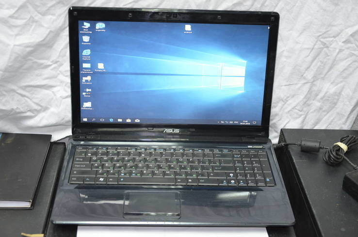 Ноутбук Asus A52D, фото №2