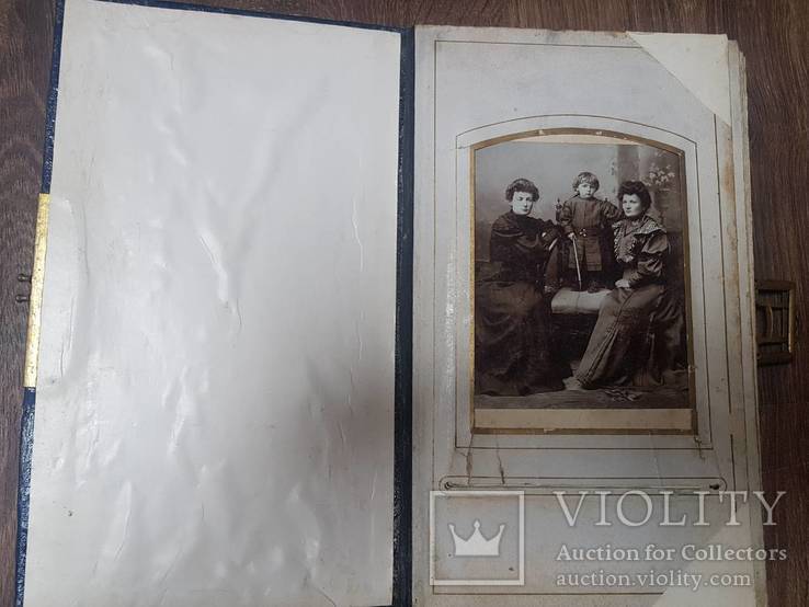 Альбом с семейными фотографиями царских времен в оригинальном альбоме, фото №2