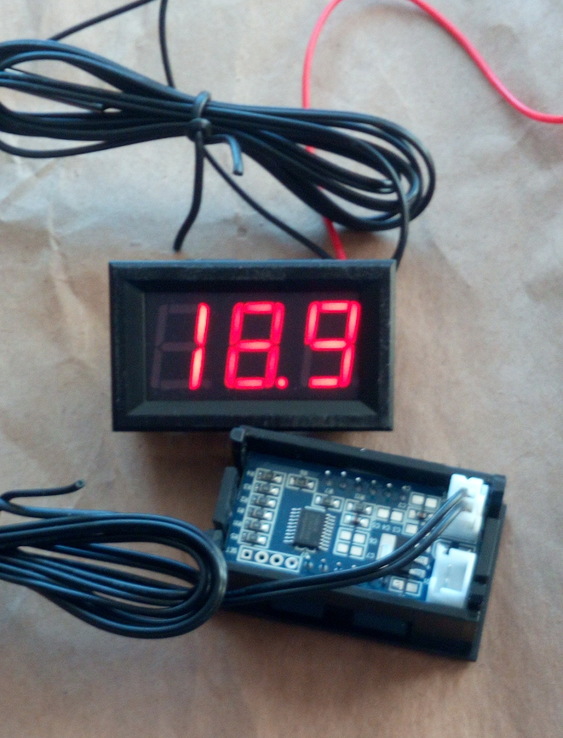 Термометр электронный с питанием 12 вольт (красный, синий), photo number 3