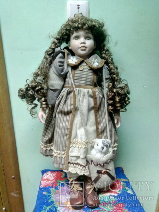 65см .Фарфоровая шикарная кукла, фото №3